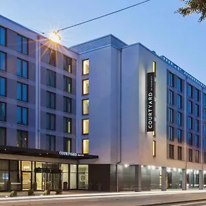 Otel Courtyard By Marriott East